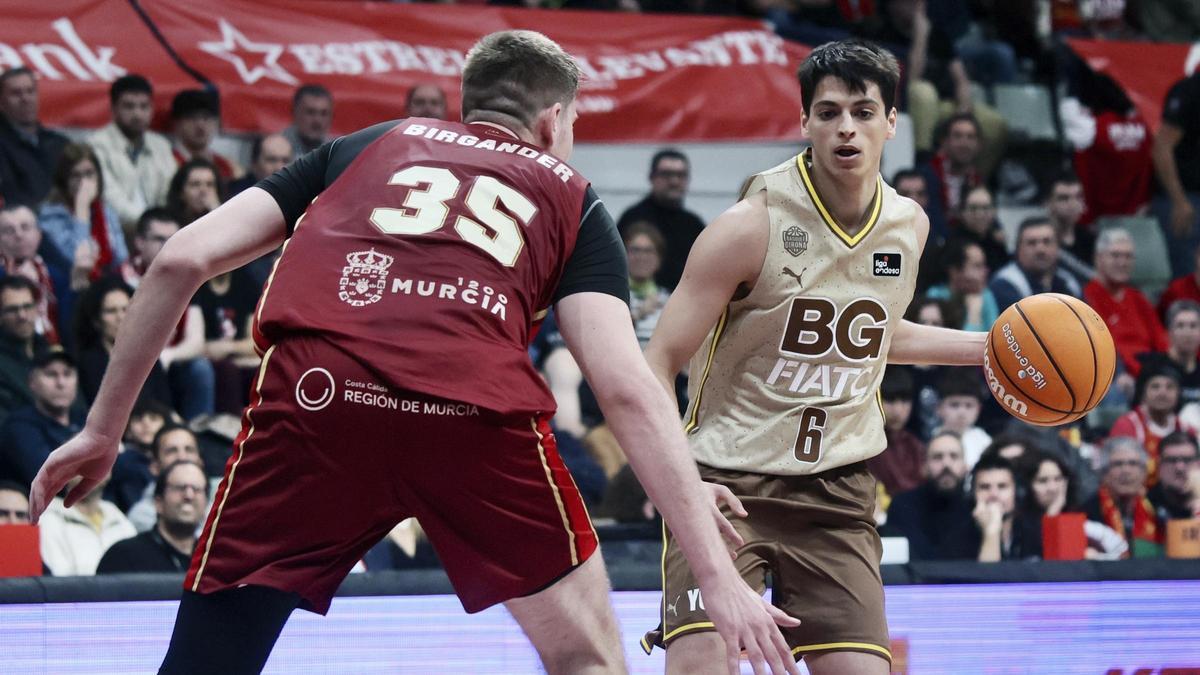 Juani Marcos aportó 12 puntos a la victoria del Bàsquet Girona en Murcia