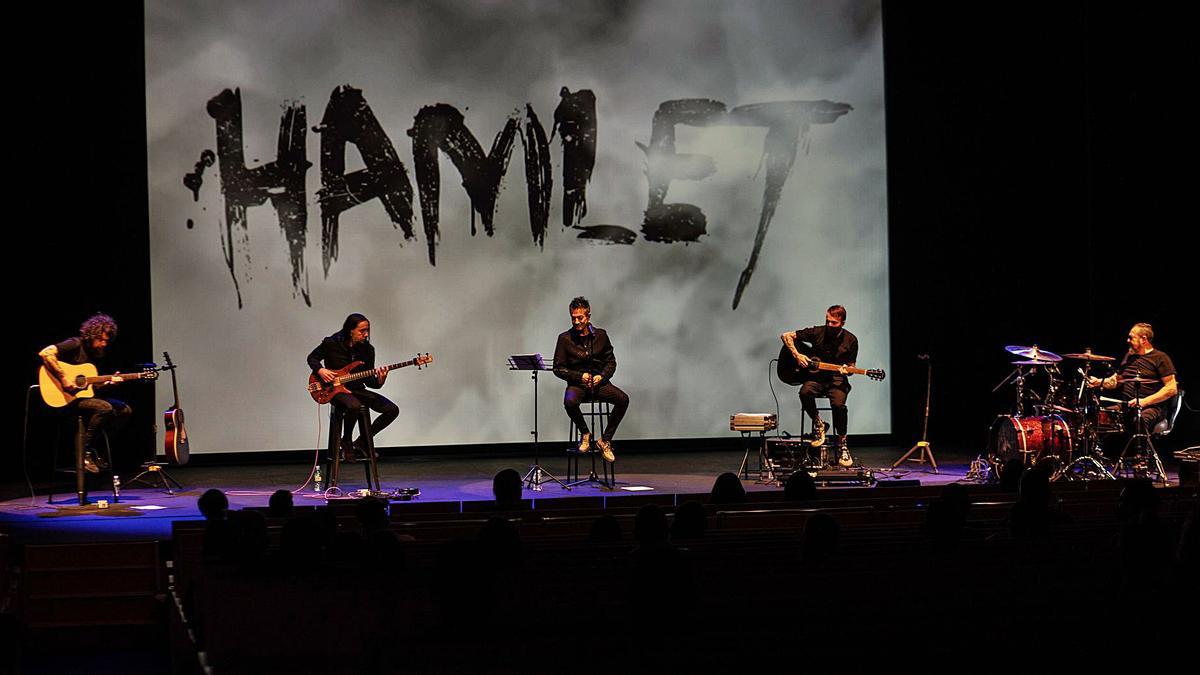 Hamlet ofrece su espectáculo en acústico en el Ramos Carrión