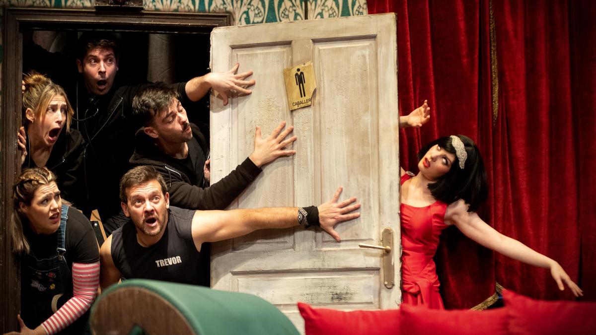 "La función que sale mal" se estrena en el Teatro Olympia de València desde el 23 de abril al 18 de mayo.