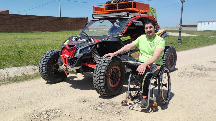 La aventura de Rodrigo García: de Segovia a Vigo en “buggy” y silla de ruedas para concienciar