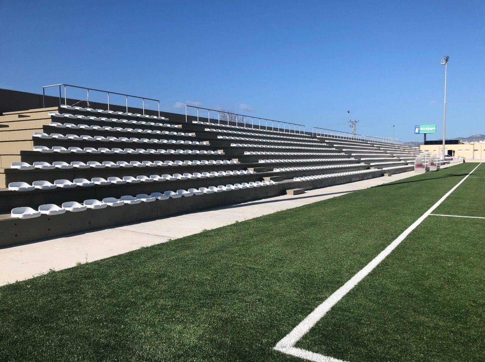 Los campos de rugby y fútbol del Germans Escalas ya están finalizados