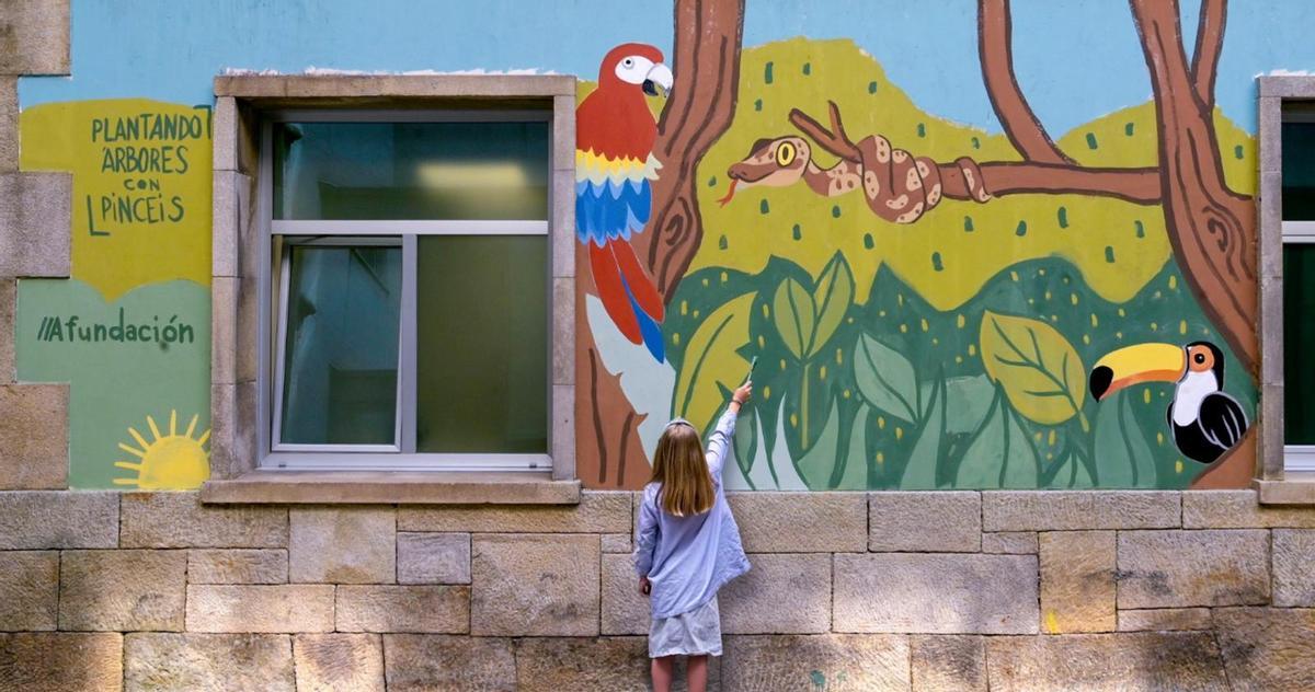 La elaboración de murales es la tarea principal de esta actividad.