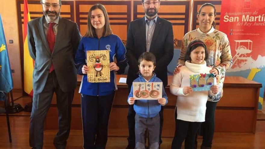 Los tres ganadores del concurso de postales navideñas de San Martín.