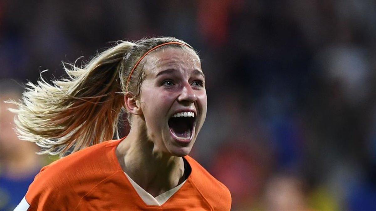 Jackie Groenen celebra un gol que vale una final