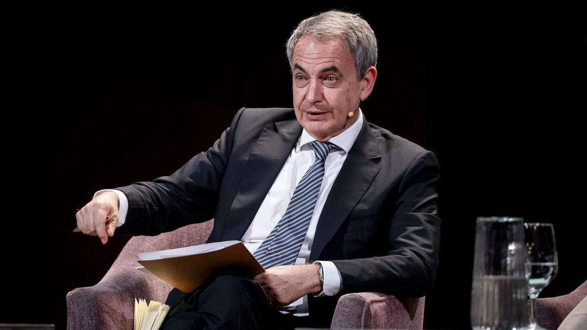 José Luis Rodríguez Zapatero, durante la presentación del libro 'Las huellas de la Transición'.