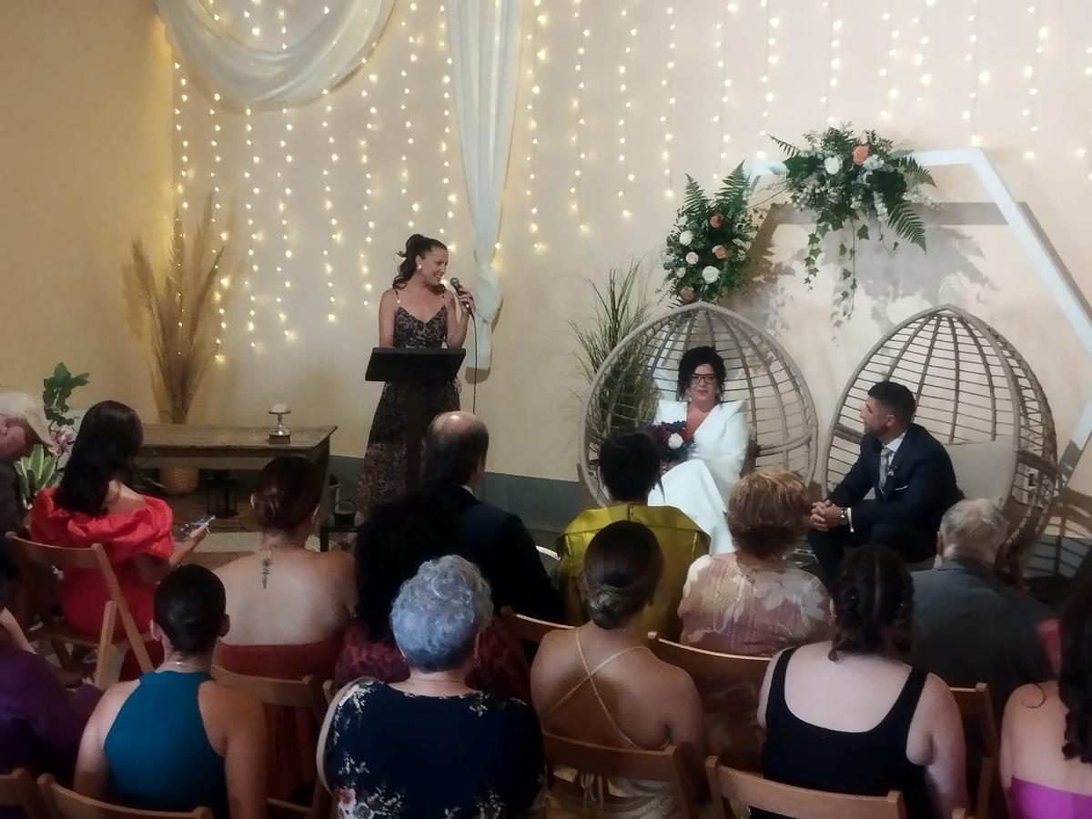 La boda de dos mejores amigos, Sara y Bruno, en Llanera, en imágenes