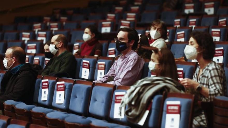 Público en el Auditorio, instantes antes del inicio del concierto. | Julián Rus