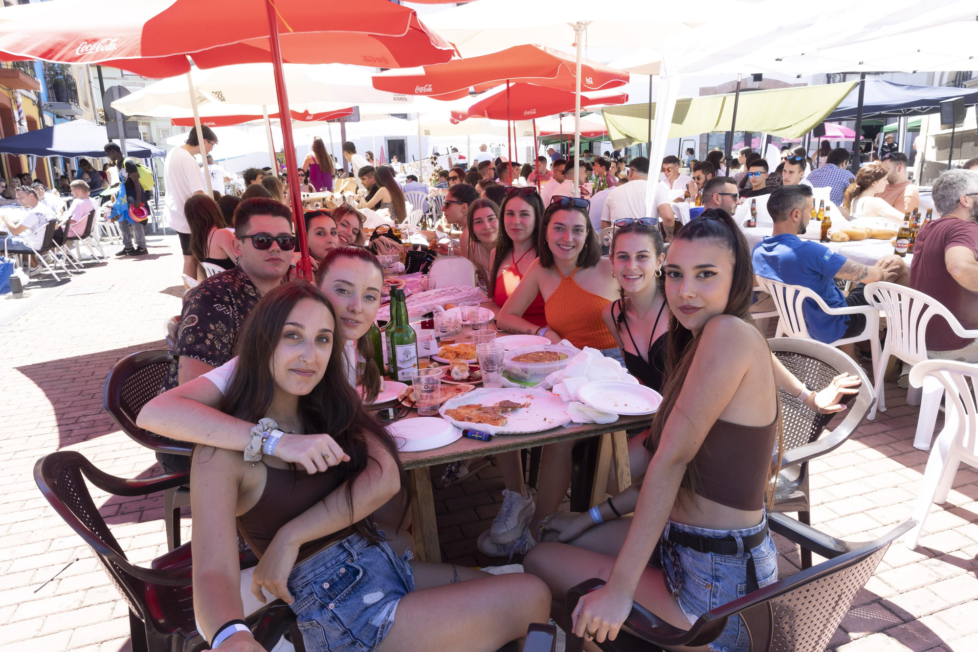 En imágenes: así fue la comida en la calle de Grao