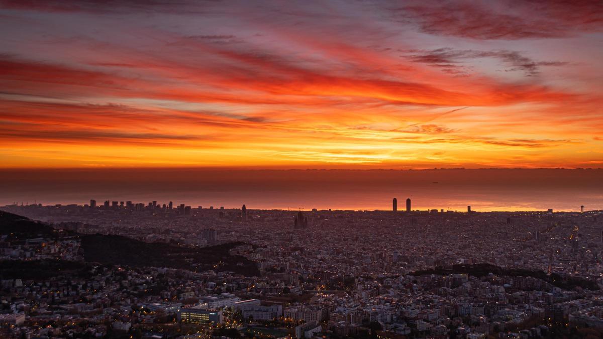 Así ha salido el Sol en Barcelona, el 7 de diciembre del 2023
