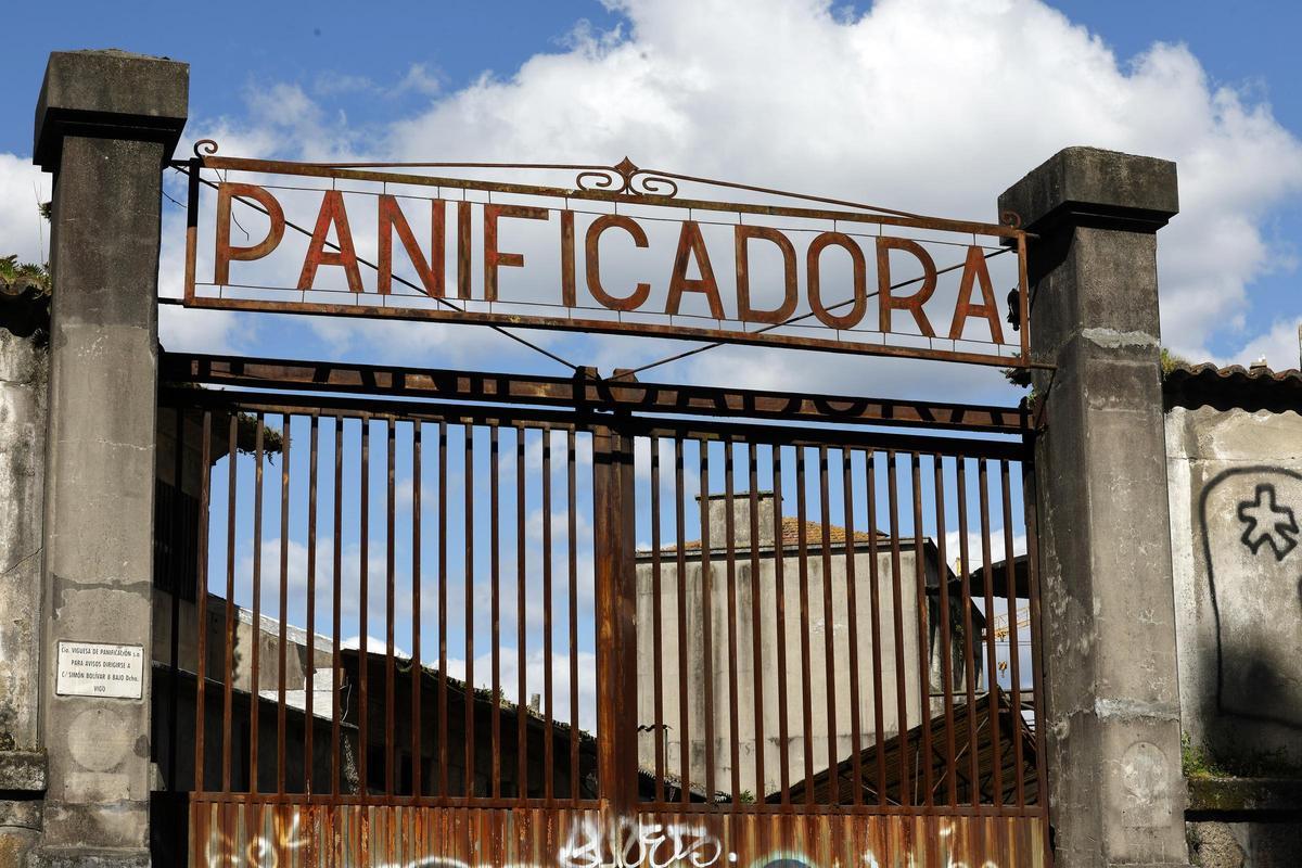 El vandalismo evidencia aún más el abandono de la Panificadora a la espera del PXOM