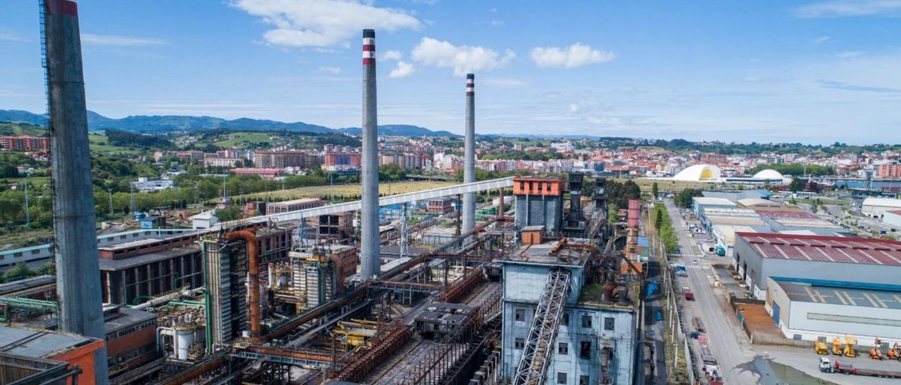 Las baterías de coque de Avilés, en cuyos suelos se pondrá en marcha un gran área industrial con etiqueta verde. | Sepides