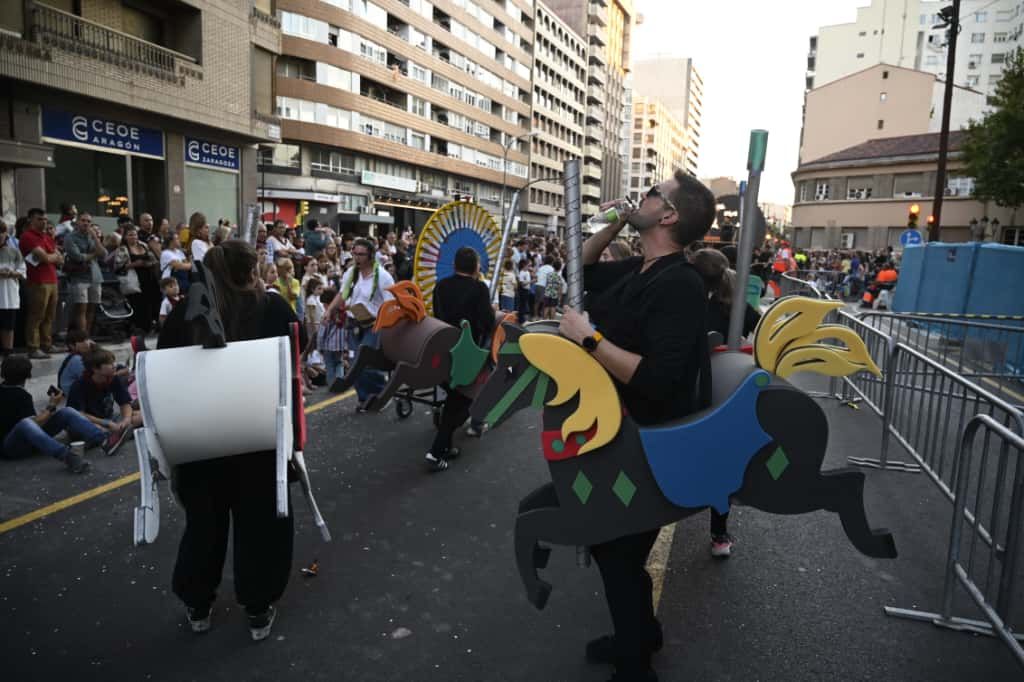 En imágenes | Primer día de las Fiestas del Pilar con las peñas y el pregón