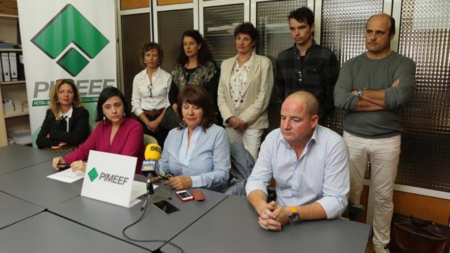 Los miembros fundadores de la nueva asociación, ayer en la Pimeef.