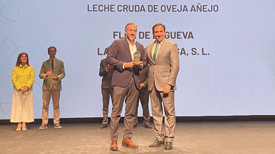 Entrega del Cincho de Oro.