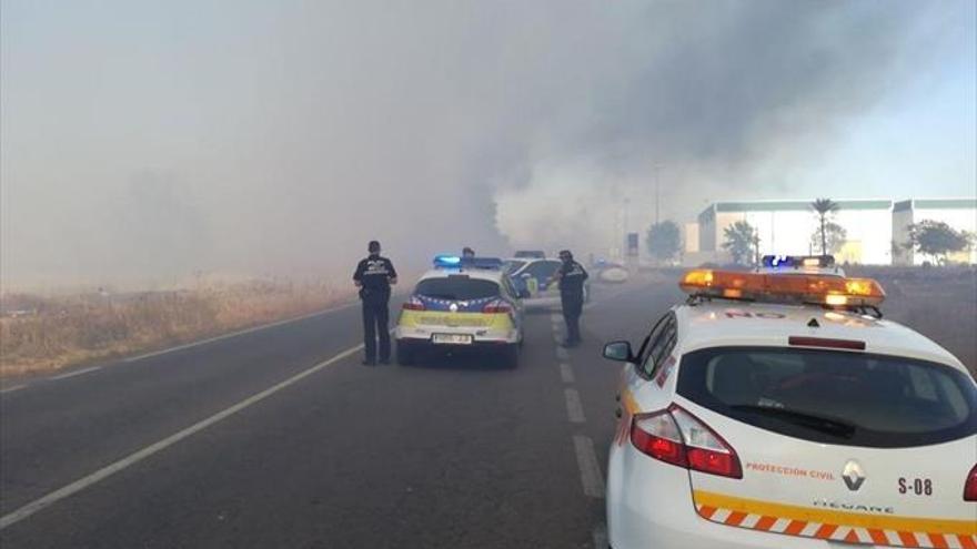 Arde un asentamiento de chabolas en sevilla