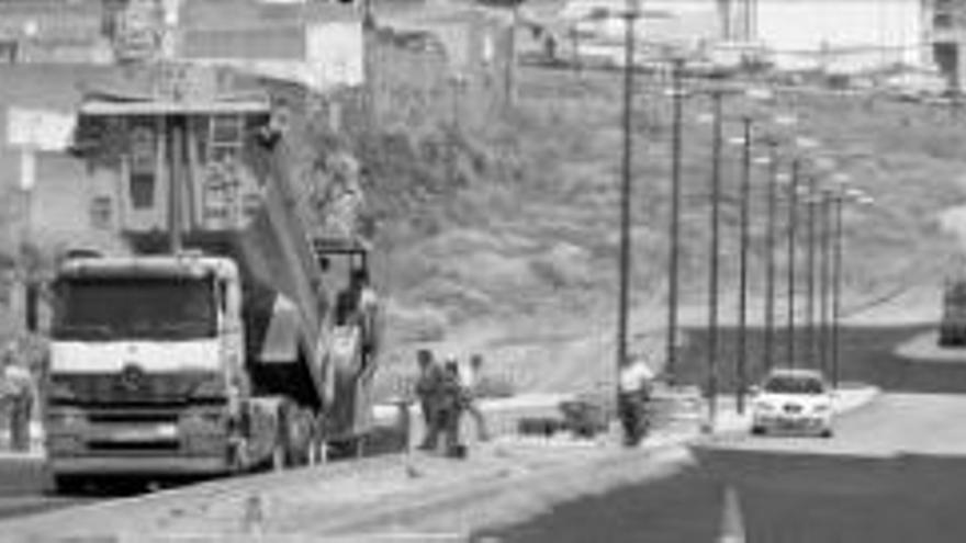 La CHG hace las conexiones del puente de Pardaleras para abrirlo al tráfico