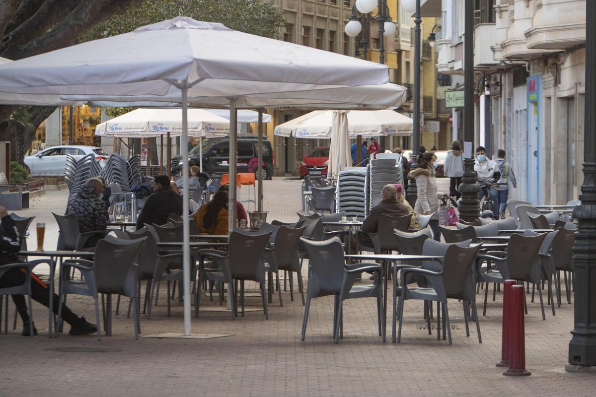 Desescalada de restricciones en Valencia: la hostelería pide abrir hasta las 22 horas.