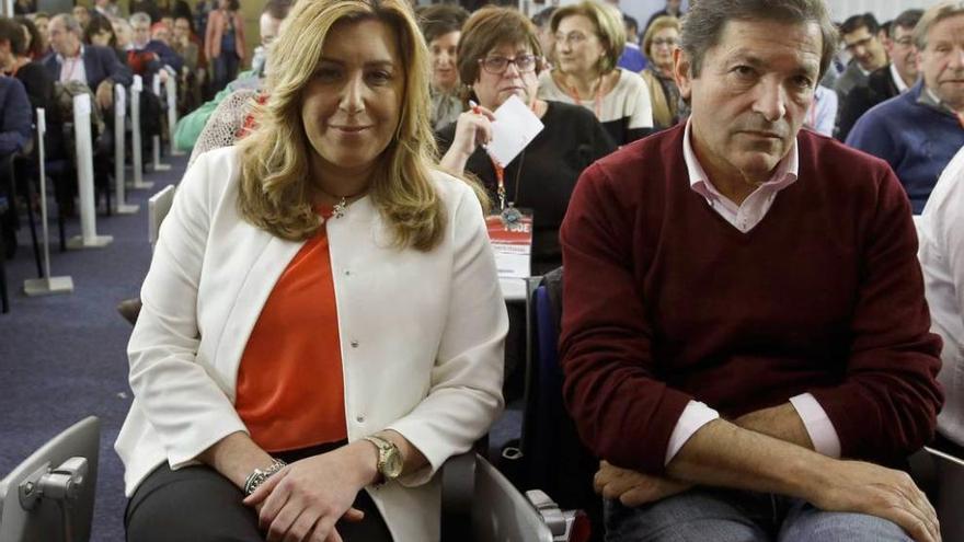 La presidenta andaluza, Susana Díaz, junto al presidente asturiano, Javier Fernández, ayer en el comité federal.