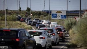 Atascos de coches en la autovía, en Zaragoza, en una imagen de archivo.