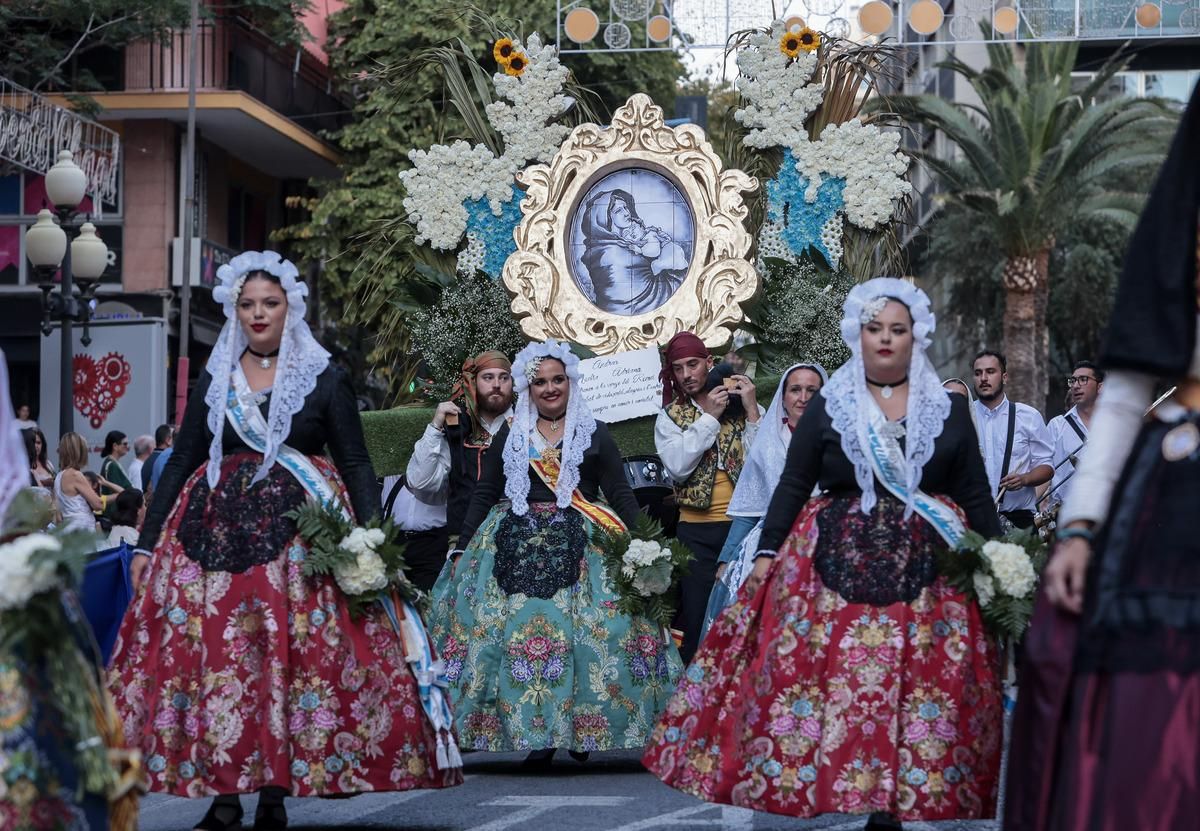 El 21 de junio se celebrará otro de los actos más emotivos de las fiestas: la Ofrenda de Flores a la Virgen del Remedio, patrona de la ciudad.