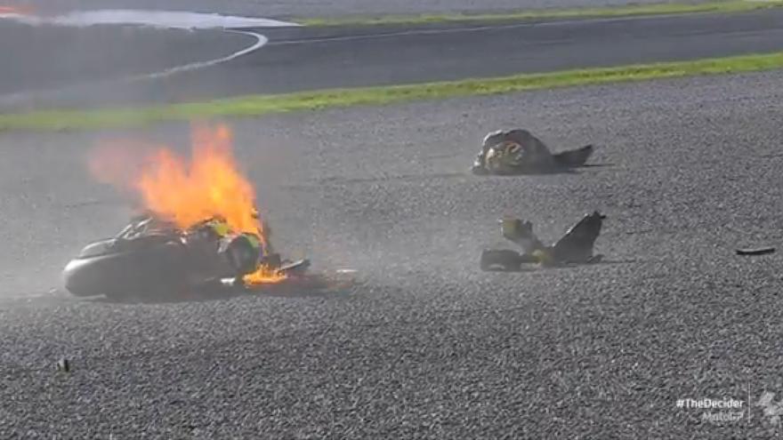 Enorme susto por el incendio de una moto del equipo de Valentino Rossi
