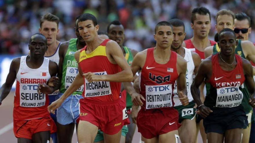 Mechaal en la carrera de 1.500 del Mundial.