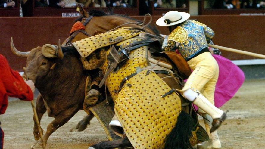 El sombrero de picador -la castoreña- siempre ha tenido fama de estar bastante sucio.