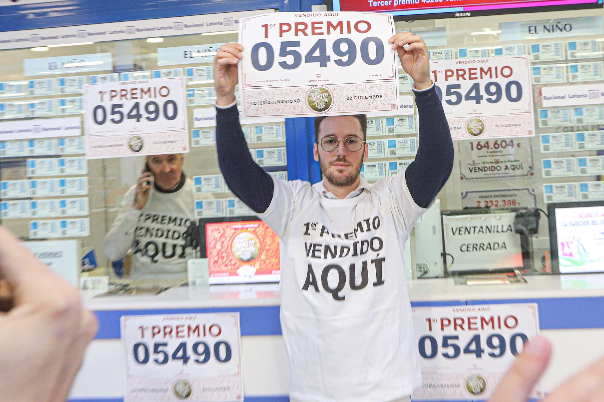 Así celebran en "El conejo de oro" el Gordo en Torrevieja