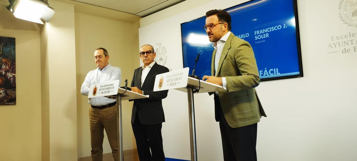 Antonio Martínez, Francisco Soler y Pablo Ruz, este martes dando cuenta de los acuerdos de Pimesa