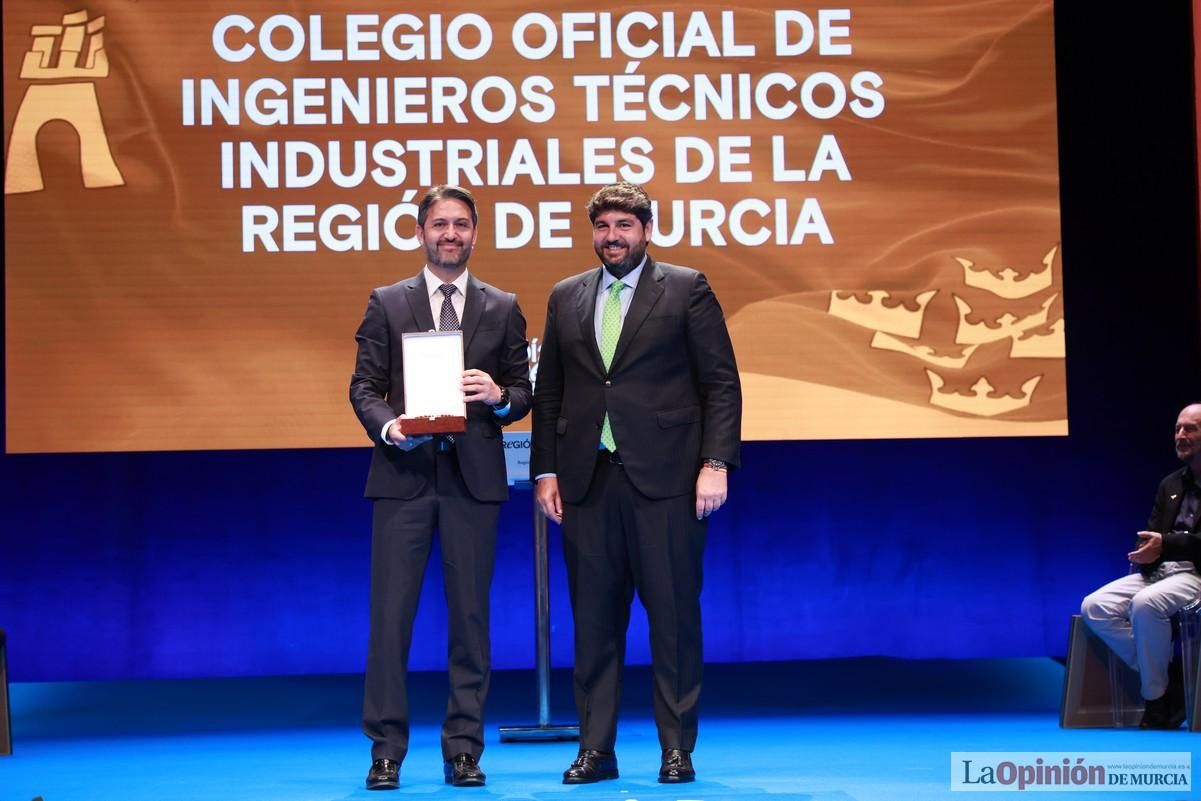 Así ha sido el acto institucional del Día de la Región de Murcia en el Teatro Romea