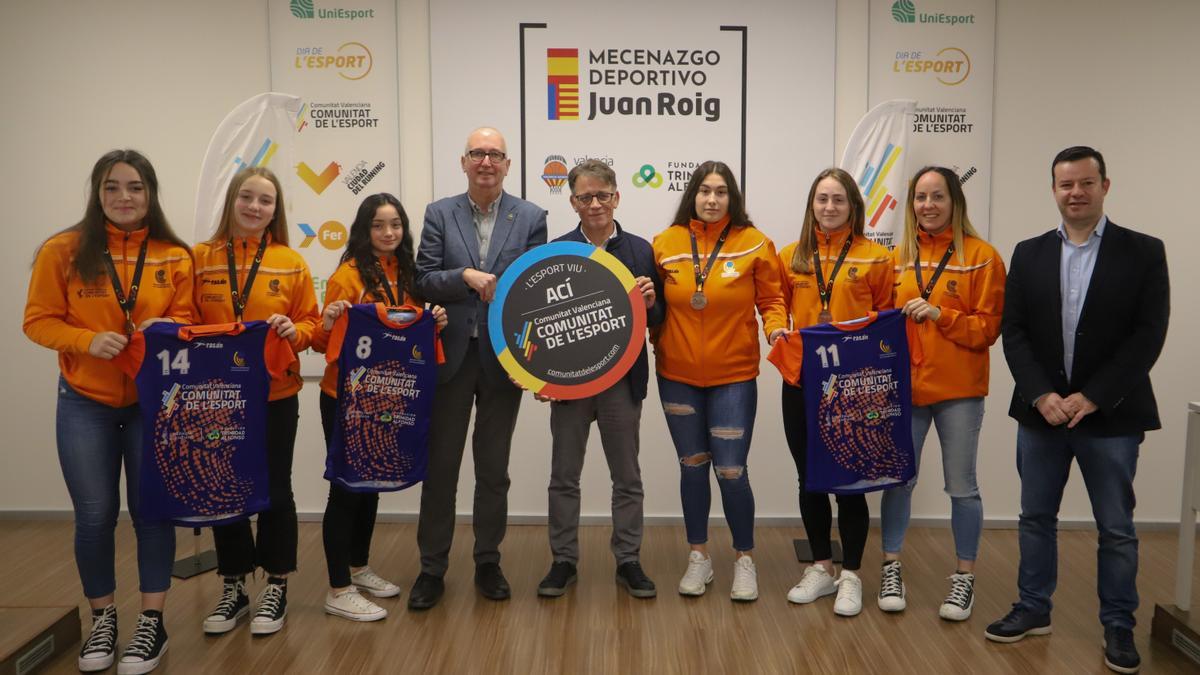 El balonmano valenciano ha estado representado por la selección Infantil Femenina, equipo que se alzó con el oro en el CESA de la Región de Murcia, y la selección Cadete Femenina, bronce.