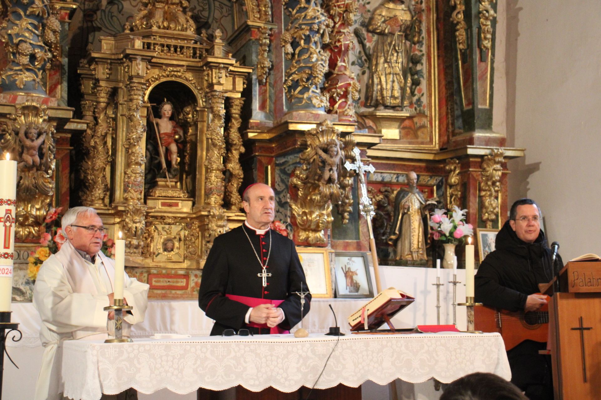 El obispo de Astorga visita Ferreros, Paramio, Robleda, Cervantes, Valdespino y San Juan de la Cuesta