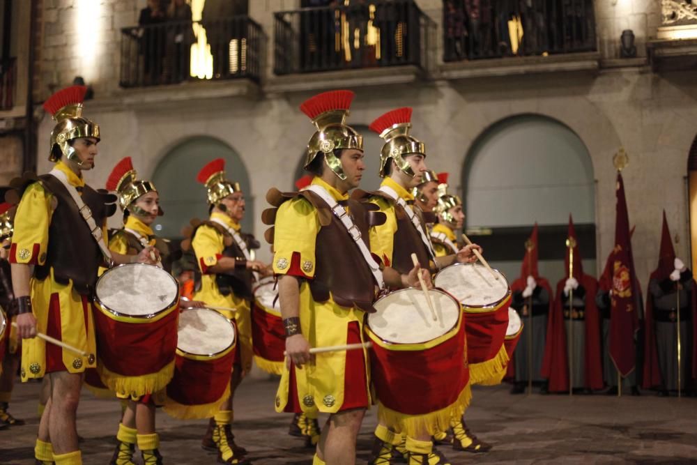 Els Manaies lliuren el penó a Benet Rovira