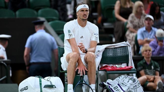 Zverev y Lehecka no acabaron su partido: ¿por qué hay toque de queda en Wimbledon?