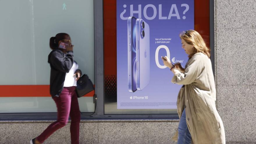 EN IMÁGENES: Asturias trata de volver a la normalidad tras el apagón histórico