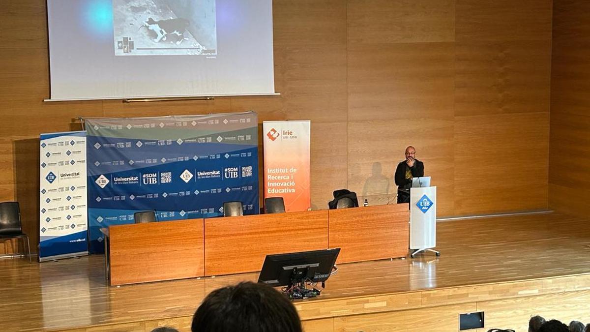 Rubén Comas Forgas, este jueves durante su conferencia en la UIB.