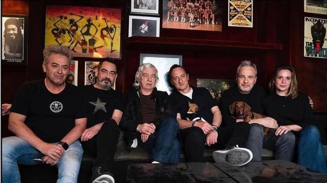 El local cuenta con una placa conmemorativa y el grupo le dedicó un álbum