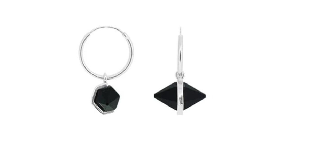 Pendientes con cristal hexágono, de San Saru (precio: 29 euros)