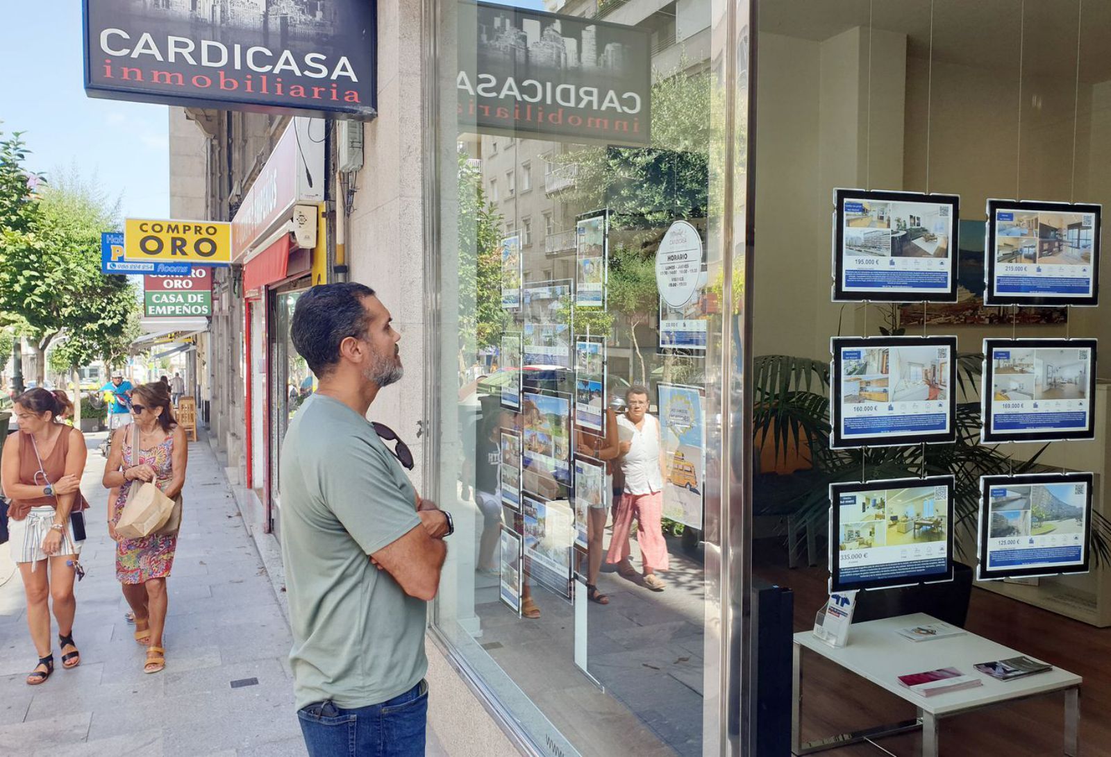Ofertas de viviendas en una inmobiliaria