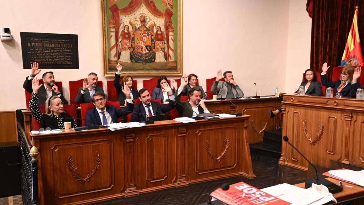 reflexión, pero para no tirar el nombre de Elche por los suelos