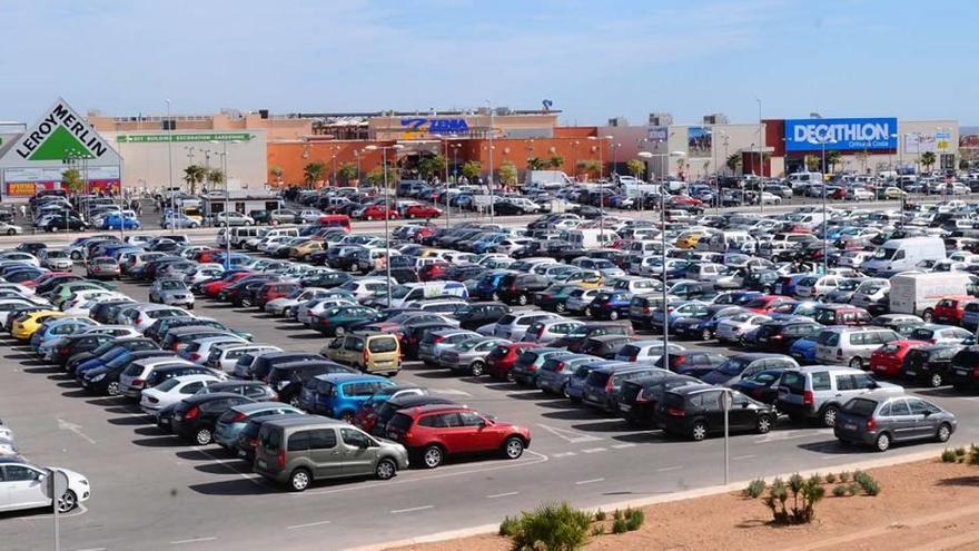 Una imagen del exterior del centro comercial Zenia Boulevard, el más grande de la provincia, y ubicado en Orihuela Costa.