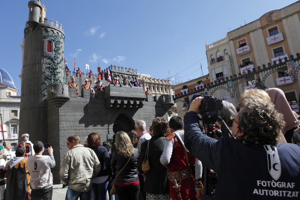 El enfrentamiento dialéctico entre el representante de las huestes de la media luna y el de los defensores de la cruz por lograr la posesión de la villa marca uno de los momentos cumbres del día del A