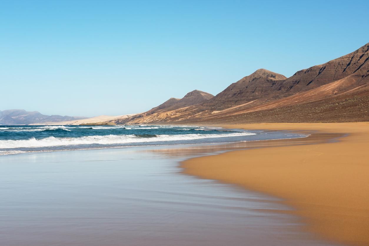 Orilla de la playa de Cofete