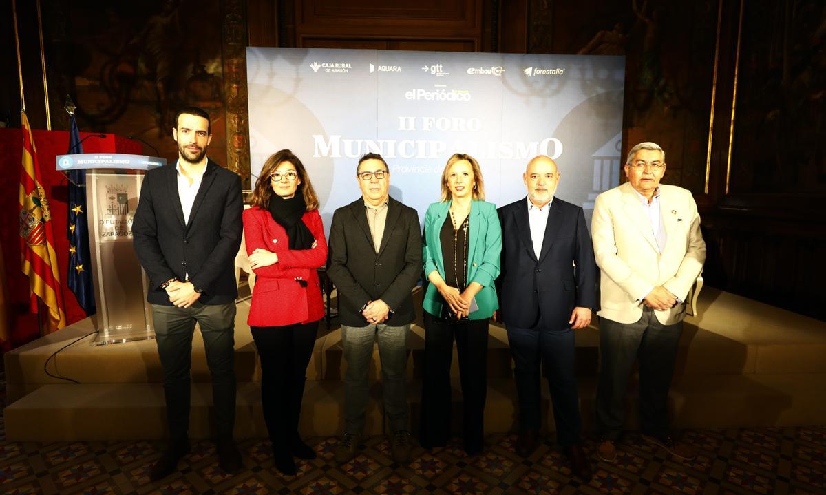 Representantes de las empresas patrocinadoras junto al director, Nicolás Espada, y la gerente de EL PERIÓDICO, Cristina Sánchez.