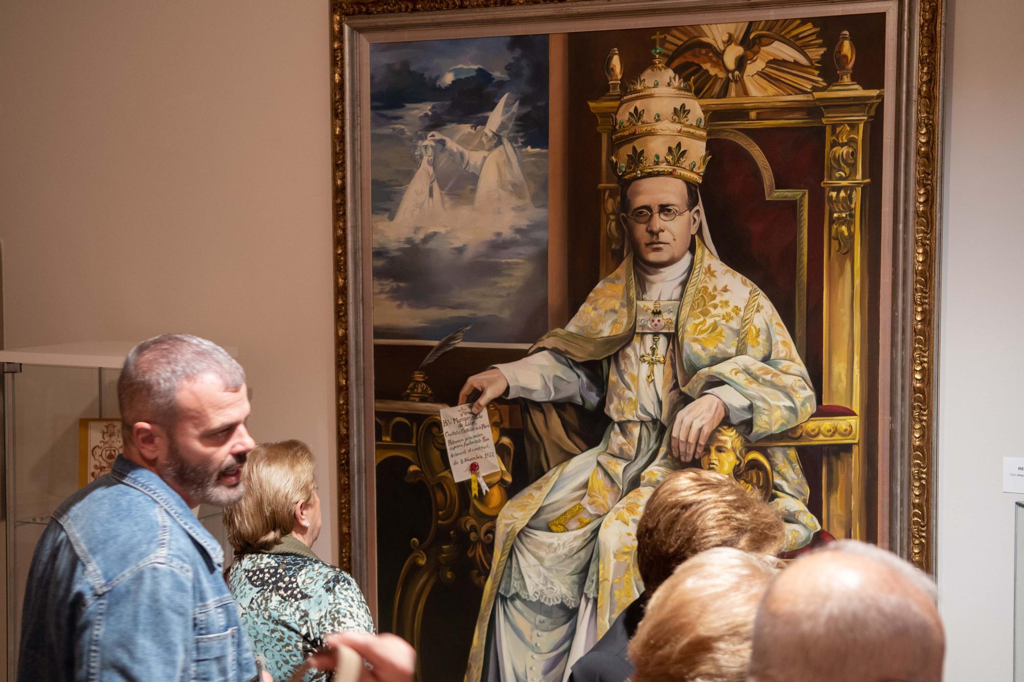 Imagen de Pío XI en la exposición del Menador que estará abierta hasta el sábado.