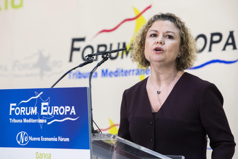 Desayuno informativo de Forum Europa con Mónica Oltra