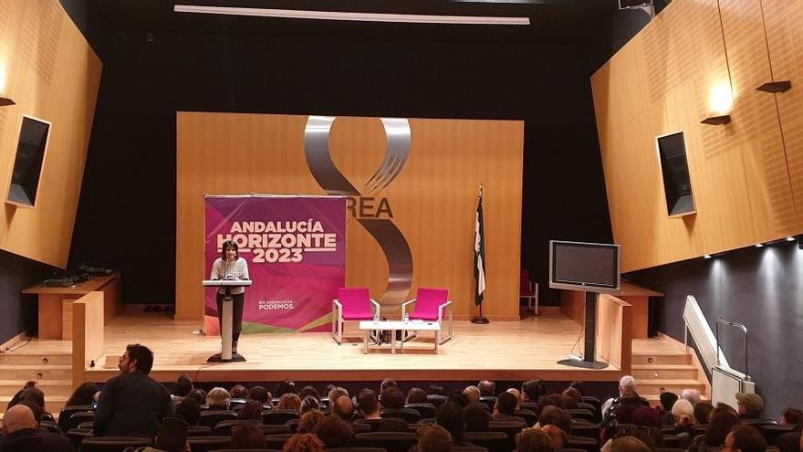 La coordinadora de Podemos Andalucía en la conferencia &#039;Horizonte 2023&#039;.