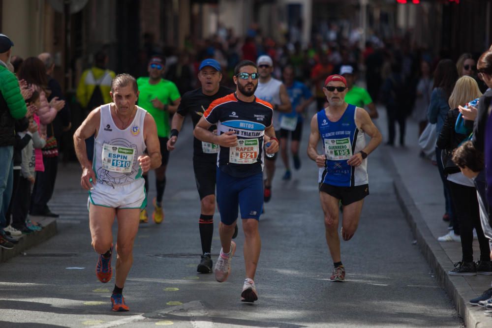 Hassanne Ahouchar gana el 44 maratón de Elche