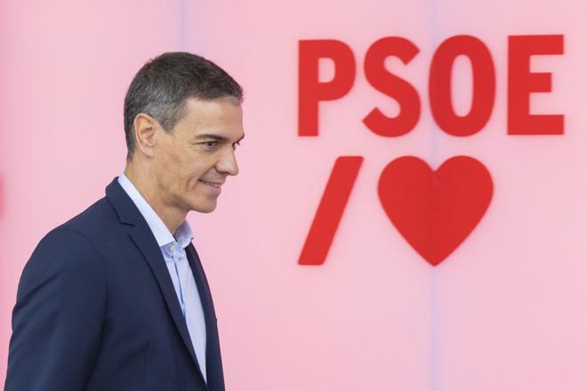 Sánchez exige a la dirección socialista que responda "con rotundidad" a "los bulos y las actuaciones nada democráticas" contra el Gobierno
