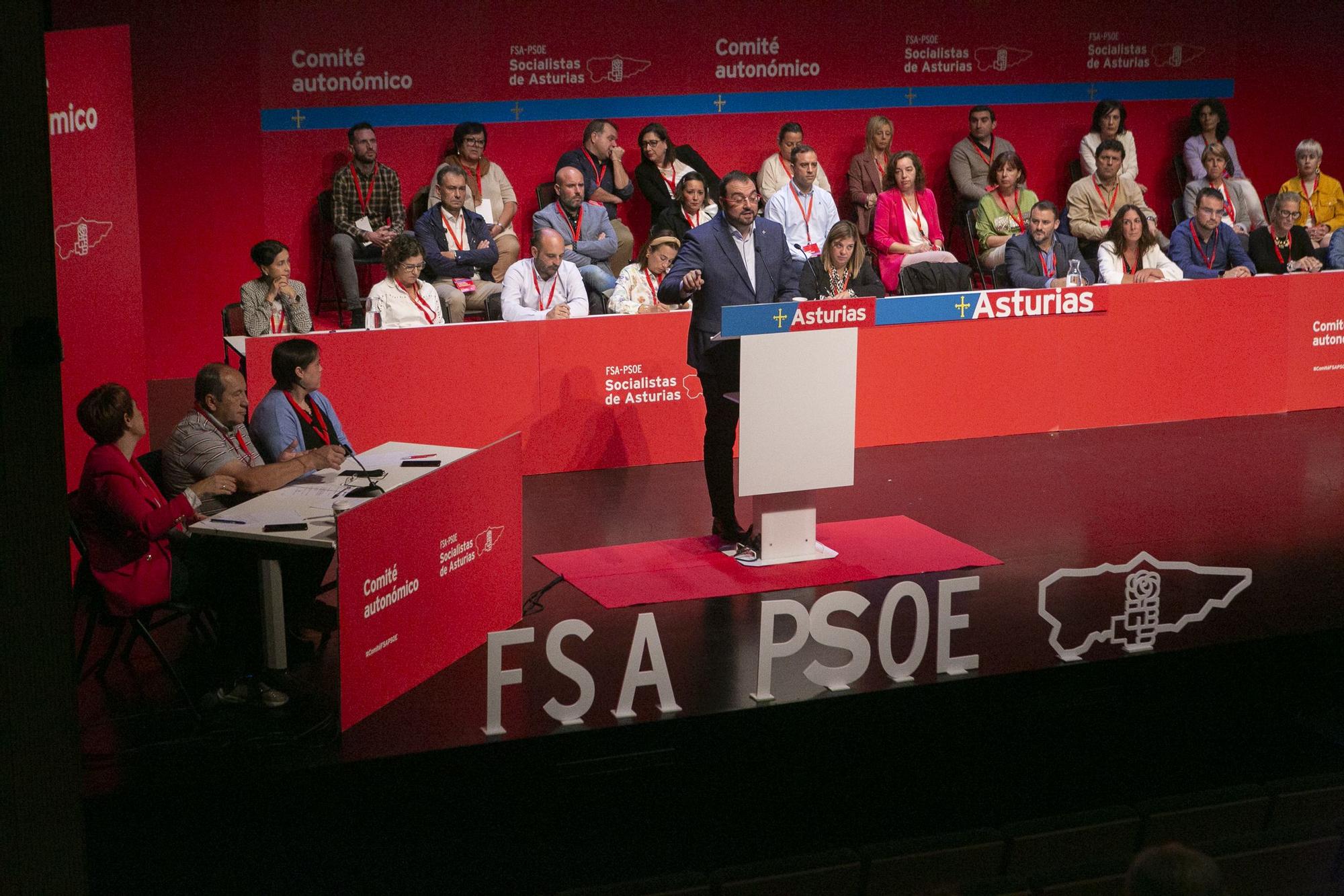 EN IMÁGENES: El PSOE celebra su comité autonómico en Castrillón